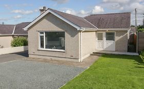 Bay View Bungalow Benllech, 5 Min Walk From Beach